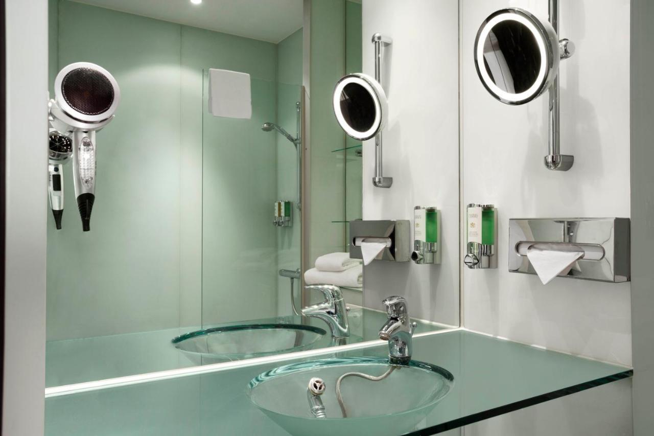 Ramada Encore By Wyndham Geneva Carouge Δωμάτιο φωτογραφία