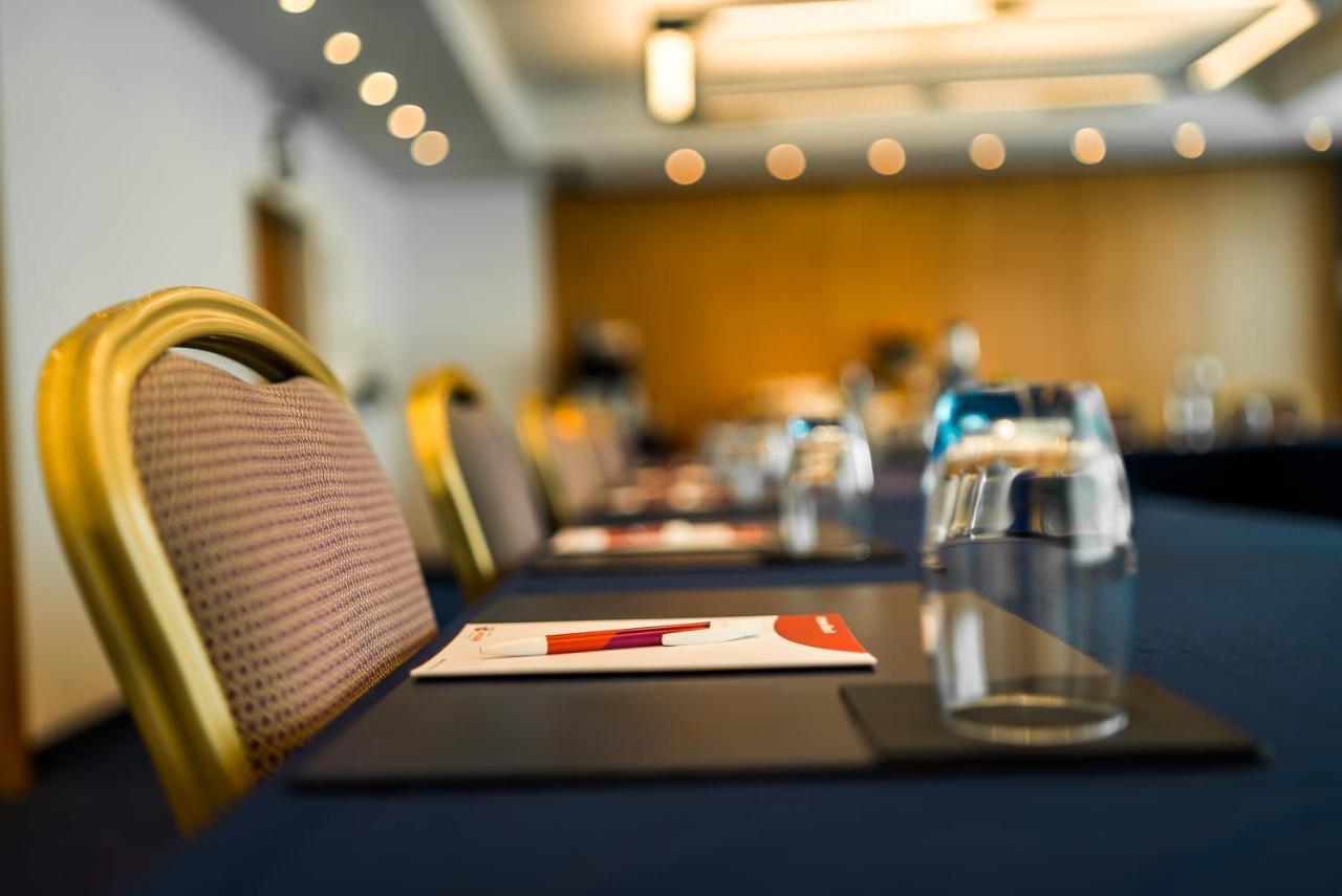 Ramada Encore By Wyndham Geneva Carouge Εξωτερικό φωτογραφία