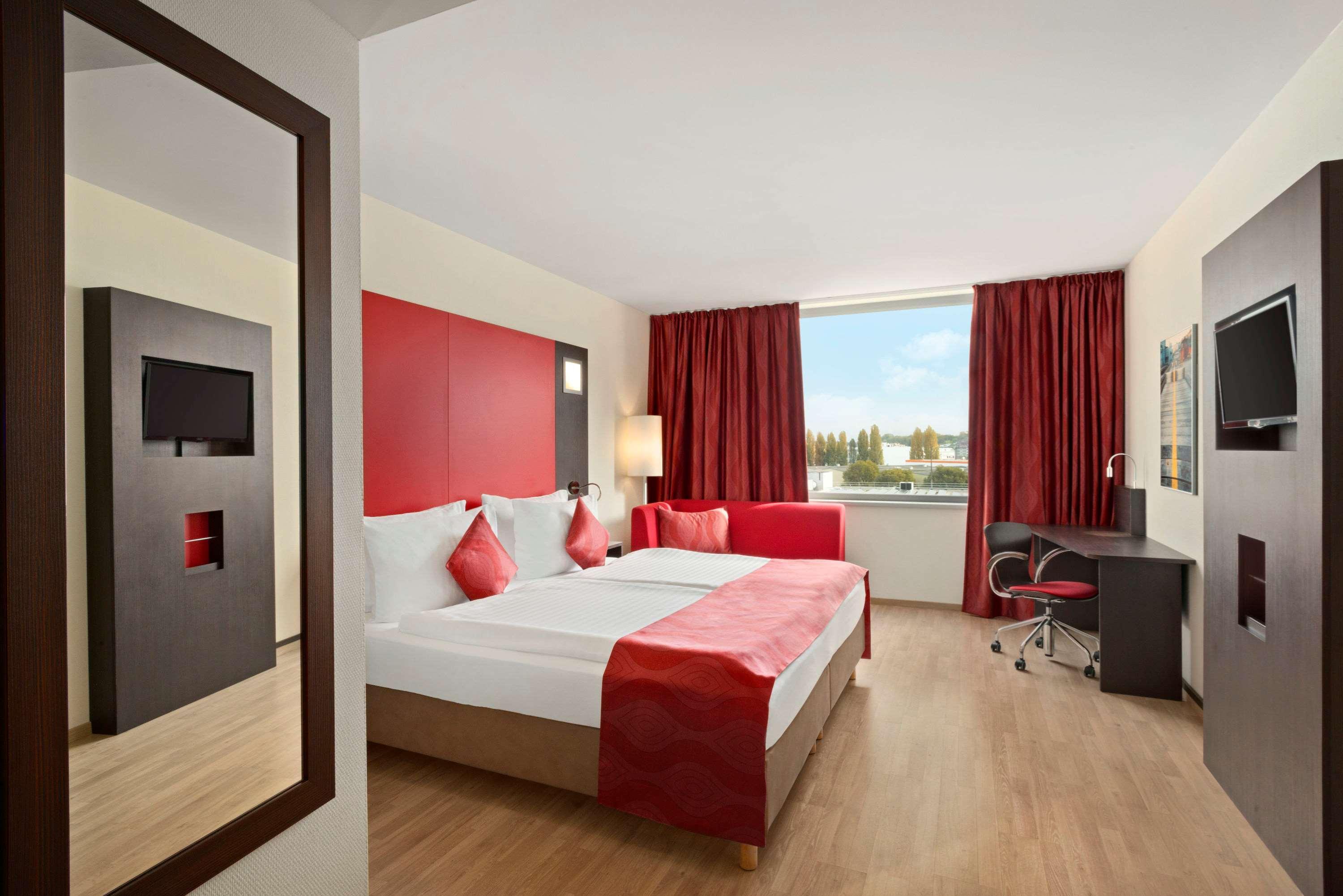 Ramada Encore By Wyndham Geneva Carouge Εξωτερικό φωτογραφία