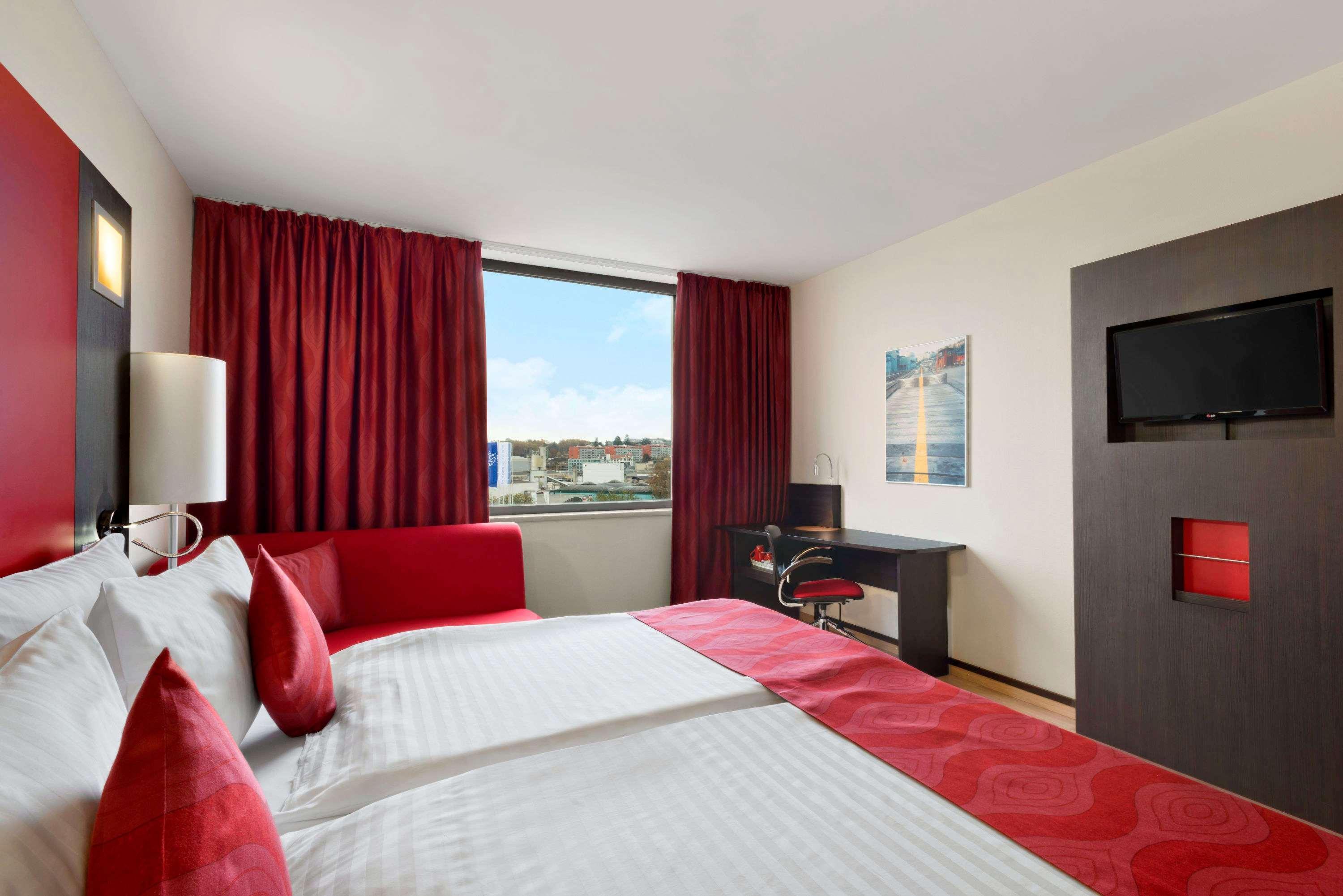 Ramada Encore By Wyndham Geneva Carouge Εξωτερικό φωτογραφία