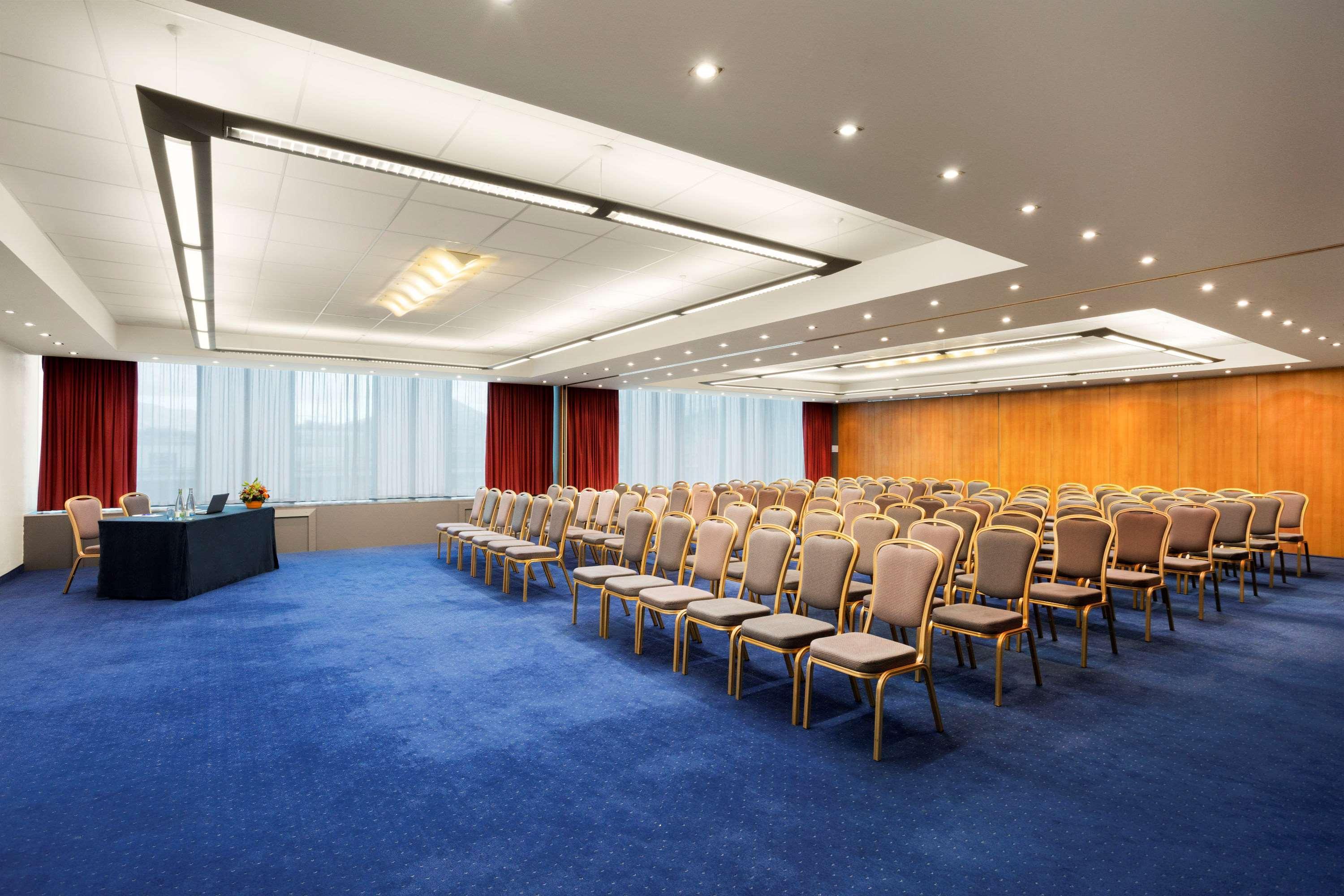 Ramada Encore By Wyndham Geneva Carouge Εξωτερικό φωτογραφία