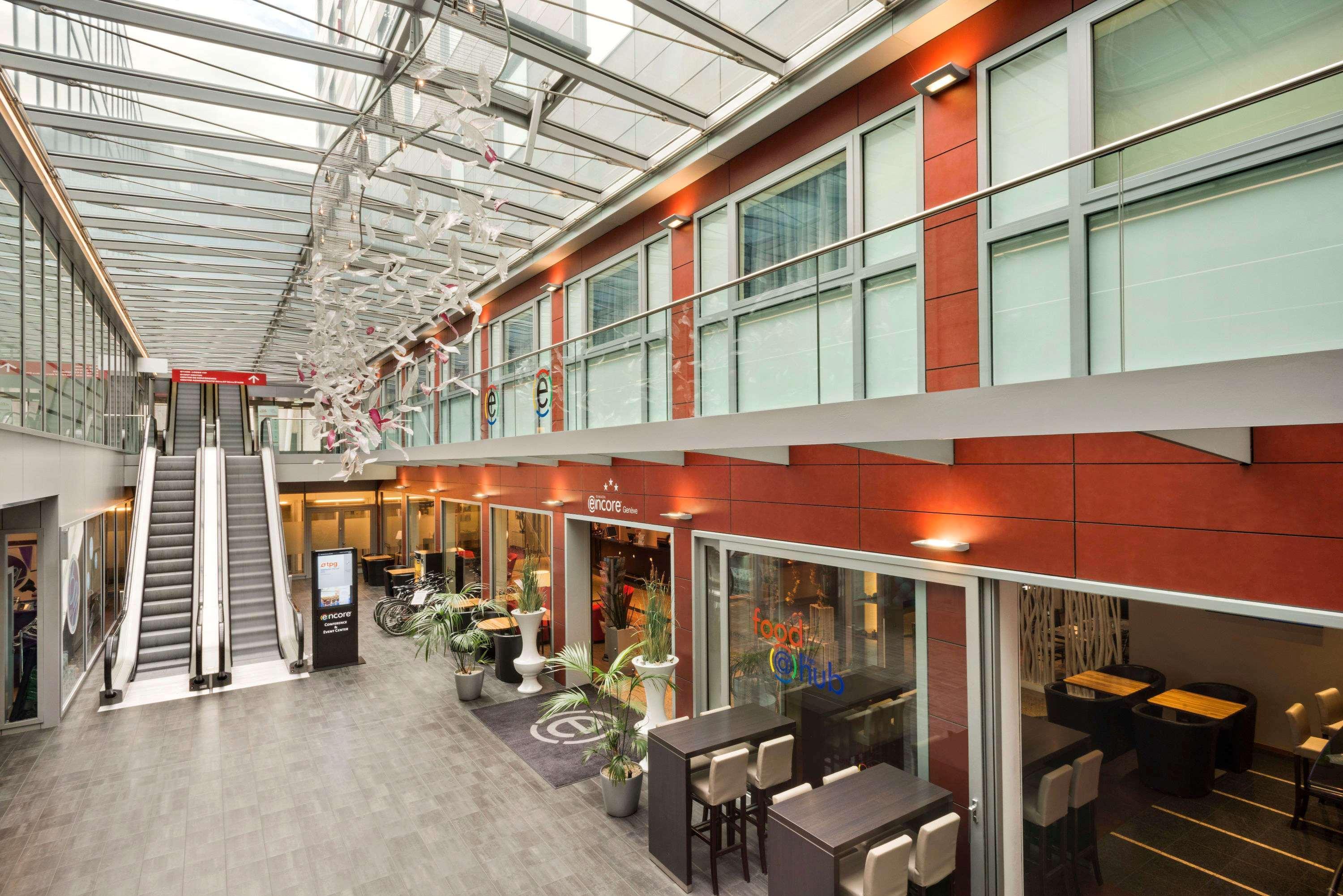Ramada Encore By Wyndham Geneva Carouge Εξωτερικό φωτογραφία