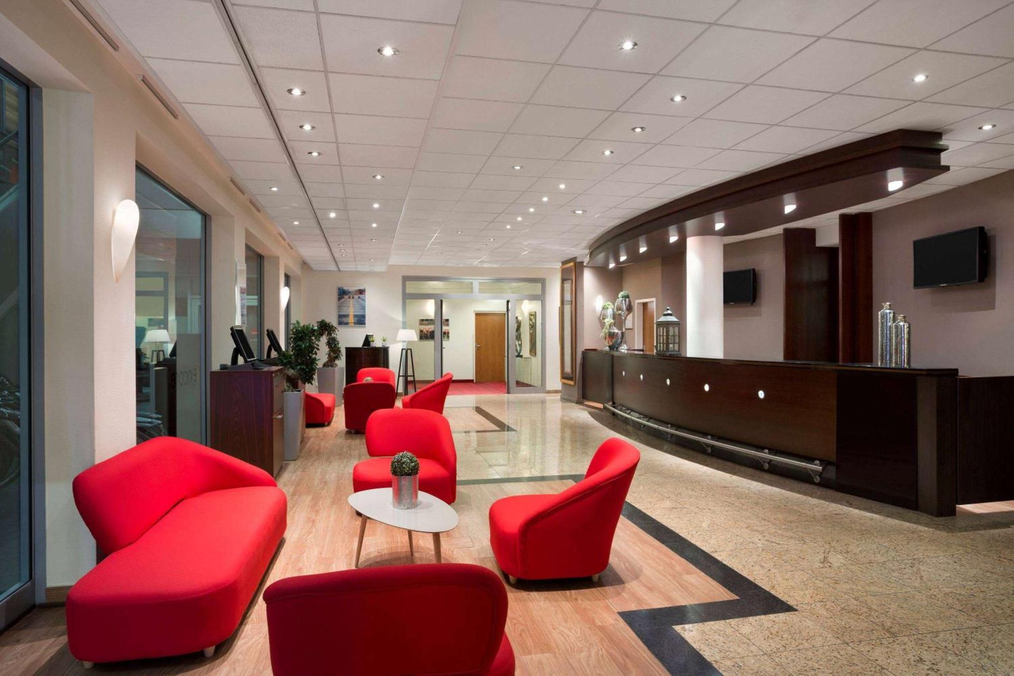Ramada Encore By Wyndham Geneva Carouge Εξωτερικό φωτογραφία