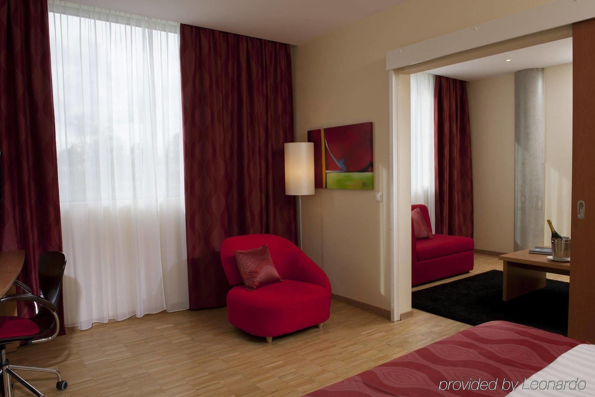 Ramada Encore By Wyndham Geneva Carouge Εξωτερικό φωτογραφία
